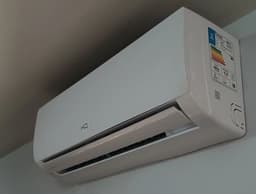 Ar Condicionado Split Hi Wall Inverter 12000 BTU