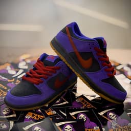 Nike SB Dunk Low Persian Violet