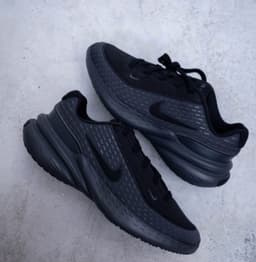 Nike Tênis Uplift SC